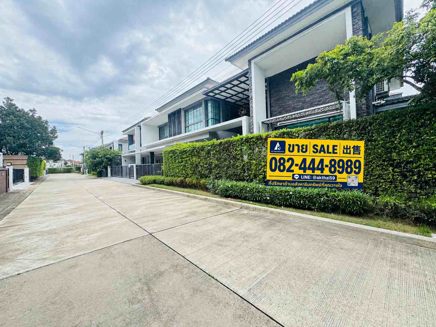 บ้านเดี่ยวหรูสไตล์ Modern Luxury ติดถนนพระรามสอง 4 ห้องนอน 6 ห้องน้ำ ที่ดิน 134 ตร.วา